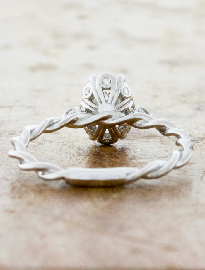 Shanel - Oval - Image 4